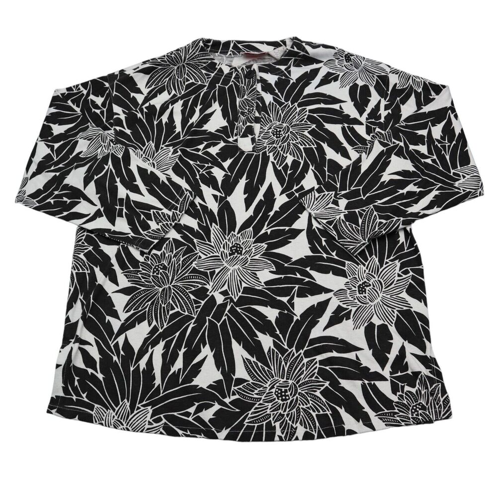 CEO Shirt Womens S Black Floral Crew Neck Chest Button Quarter Sleeve Top